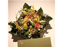 Symbolfoto - Für Ihren Wellnessgarten - Blumenbox mit Frühlingsduft